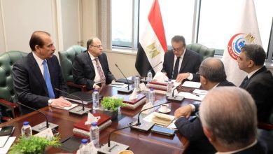 صورة وزيرالصحة:ندرس تشكيل لجنة مختصة لتوطين صناعة اللقاحات وتنظيم مؤتمر متخصص لعرض الحوافز الاستثمارية