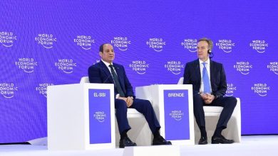 صورة الرئيس السيسي يشارك في جلسة حوارية مع نخبة من قادة الأعمال الدوليين على هامش المنتدى الاقتصادي العالمي