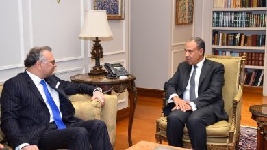 صورة وزير الخارجية يستقبل كبير مستشاري الرئيس الأمريكي للشئون العربية والأفريقية