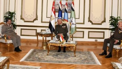 صورة وزير الدفاع  يلتقى وفد من الإتحاد العربى للرياضة العسكرية