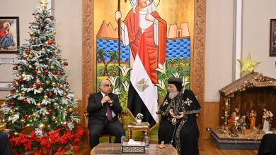 صورة وزير العدل يزور الكاتدرائية المرقسية للتهنئة بعيد الميلاد المجيد