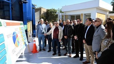 صورة رئيس الوزراء يتفقد محطة رفع صرف صحي “الرياينة” ضمن مبادرة “حياة كريمة” بمركز أرمنت بالأقصر
