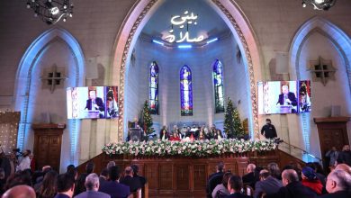 صورة رئيس الطائفة الإنجيلية: ميلاد السيد المسيح يقدّم نموذجًا لسلام يقوم على العدل وبناء الجسور بين البشر