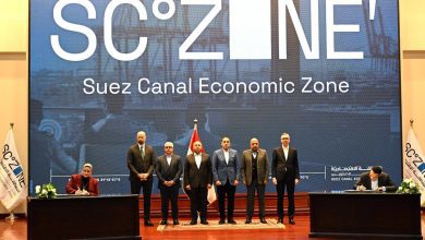 صورة توقيع عقود إنشاء مشروعين بمجال الطاقة المتجددة باستثمارات تزيد عن 1.8 مليار دولار