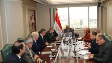 صورة وزير الكهرباء يبحث مع “أكوا باور السعودية “تعزيز التعاون والشراكة