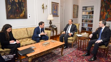 صورة وزير الخارجية يلتقى مع الممثل الشخصي لسكرتير عام حلف الناتو لشئون الجوار الجنوبي