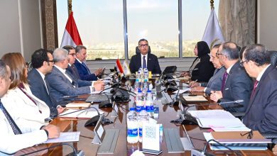 صورة وزير التموين  يعقد اجتماعًا مع مجلس إدارة شركة السكر والصناعات التكاملية لمتابعة استعدادات موسم إنتاج السكر