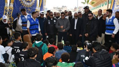 صورة وزير الشباب والرياضة ومحافظ شمال سيناء يفتتحان ملتقي التوظيف بالعريش لتوفير 938 فرصة عمل للشباب