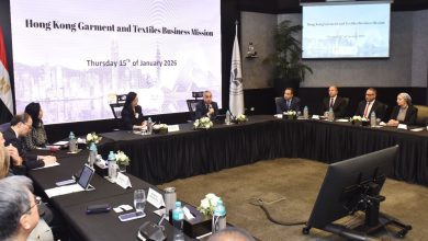 صورة مصر تبحث فرص الاستثمار مع هونج كونج بقطاع الغزل والنسيج