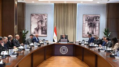 صورة رئيس الوزراء يتابع مستجدات خطط النهوض بشركات السكر التابعة لوزارة التموين والتجارة الداخلية