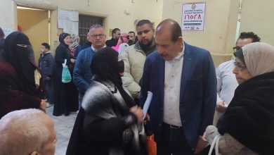 صورة نائب وزير الصحة يتفقد مستشفيات بالقاهرة.. وإستبعاد مدير مستشفى حلوان