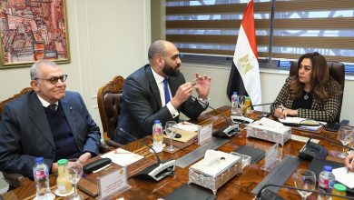 صورة تبسيط إجراءات تراخيص المحال العامة على المواطنين وتقديم تخفيضات لتشجيع أصحاب المحلات