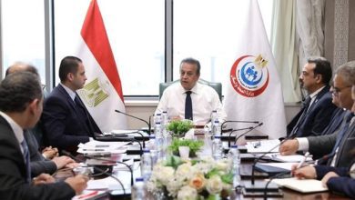 صورة وزير الصحة يبحث حوكمة نفقة الدولة والتأمين الصحي لتسريع وصول الخدمات للمرضى