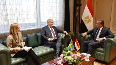 صورة وزير الخارجية يصل تونس للمشاركة في إجتماع آلية التشاور الثلاثي حول ليبيا