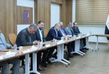 صورة هيئة الدواء تبحث مع ممثلي غرفة صناعة الدواء والموزعين ونقابة الصيادلة آليات تنفيذ قرار سحب الأدوية منتهية الصلاحية وتعزيز ضبط السوق الدوائي