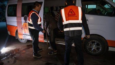 صورة التدخل السريع ينقل ثلاث حالات بمنطقة مصر الجديدة لمجمع “حياة للكبار بلا مأوى”