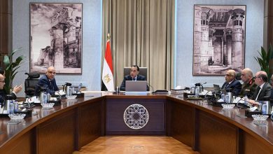 صورة رئيس الوزراء يتابع الموقف التنفيذي لأعمال اللجنة المشتركة المشكلة لتصويب تواجدات طرح النهر