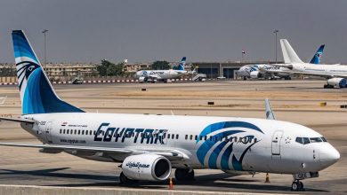 صورة مصر للطيران تقوم بتعليق رحلاتها الجوية من وإلى مطاري أسوان وأبو سمبل لحين تحسن الأحوال الجوية