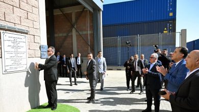صورة مدبولي يفتتح مصنع “سي إي سي” لإنتاج “رولمان البلي”بمنطقة السخنة الصناعية باستثمارات 3 ملايين دولار