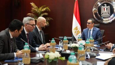 صورة الخطيب يبحث خطط “سكاتك” النرويجية لزيادة استثماراتها بالسوق المصرية