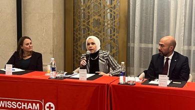 صورة “رئيس الضرائب ” : إتاحة سداد ضريبة التصرفات العقارية عبر الهاتف المحمول