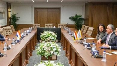 صورة جمال الدين يبحث مع السفير الهولندي بالقاهرة فرص التعاون بمجالات الطاقة المتجددة والتنمية المستدامة