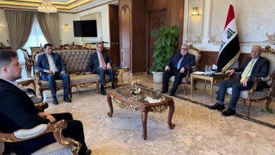 صورة سفير العراق في القاهرة يستقبل نخبة من الطلبة العراقيين الدارسين في الجامعات المصرية