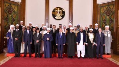 صورة الرئيس عبدالفتاح السيسي يلتقي وزير الأوقاف والشؤون الدينية العُمانى