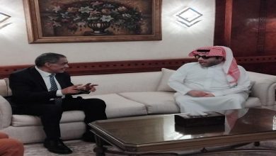 صورة وزير الدولة للإعلام يستقبل تركي آل الشيخ في القاهرة