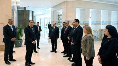 صورة رئيس الوزراء يشكر  الموظفين بجميع قطاعات مجلس الوزراء