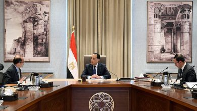 صورة رئيس الوزراء يبحث مع وزير المالية تطورات المراجعة الجارية مع صندوق النقد الدولي