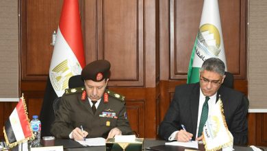 صورة إدارة الإشارة للقوات المسلحة توقع عقد إتفاق مع محافظة الجيزة لتقديم خدمات الشبكة الوطنية للطوارئ والسلامة العامة