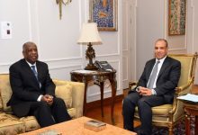 صورة وزير الخارجية يستقبل رئيس الاتحاد العربي للمحاربين القدماء وضحايا الحرب