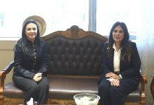 صورة وزيرة التضامن الاجتماعي تهنيء وزيرة الإسكان  وتناقشان عدد من ملفات العمل المشتركة