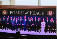 صورة مدبولي يلقي كلمة مصر خلال مشاركته في الاجتماع الأول لـ “مجلس السلام” بواشنطن