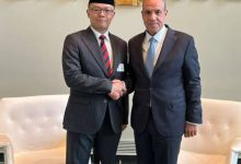 صورة وزير الخارجية يشيد  بمستوى التعاون الثقافي والعلمي مع اندونيسيا