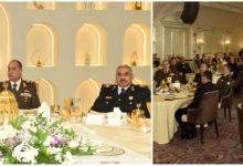صورة وزيرا الدفاع والداخلية يشهدان حفل إفطار بمناسبة شهر رمضان