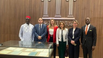 صورة رئيس البورصة المصرية يستقبل وفداً رفيع المستوى من قيادات أسواق المال والمؤسسات الدولية