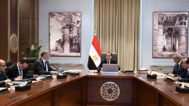 صورة رئيس الوزراء يؤكد ضرورة الالتزام بسداد مستحقات شركات البترول والغاز العاملة بمصر