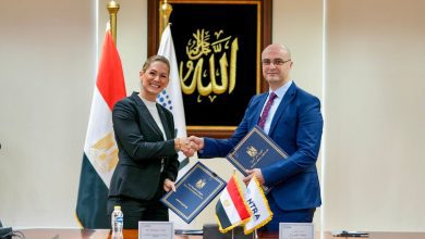 صورة تنظيم الاتصالات يمنح تراخيص جديدة لتقديم خدمات “إنترنت الأشياء” للسيارات في مصر إلى شركة مرسيديس بنز ايجيبت للتجارة