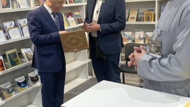 صورة سفير العراق فِي مصر يزور معرض القاهرة الدولي للكتاب
