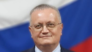 صورة وداع مؤثر من سفير روسيا بعد خمس سنوات من الشراكة الإستراتيجية