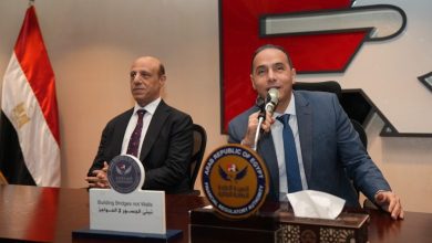 صورة إسلام عزام  : المرحلة المقبلة ستركز على الابتكار وتعميق دور الأنشطة غير المصرفية في دعم الاقتصاد