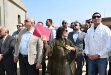 صورة وزير الشباب والرياضة ومحافظ الإسكندرية يتفقدان منتدى الشباب بأبو قير