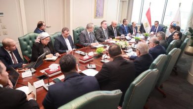 صورة وزير الصحة: المخزون الاستراتيجي من الأدوية والمستلزمات الطبية قوي ويغطي احتياجات المواطنين بكفاءة عالية