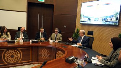 صورة نائب رئيس الوزراء للشئون الاقتصادية يلتقي وفدًا من مجموعة البنك الدولي