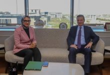 صورة وزير الزراعة يبحث مع محافظ الوادي الجديد تعزيز التنمية الزراعية والتوسع في زراعة المحاصيل الاستراتيجية