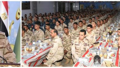 صورة وزير الدفاع  يلتقى مقاتلى الجيش الثالث الميدانى وقوات شرق القناة  ويشاركهم الإفطار