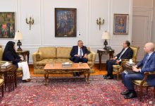 صورة وزير الخارجية يستقبل رئيس المجلس القومي لحقوق الإنسان لتعزيز التعاون 