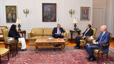 صورة وزير الخارجية يستقبل رئيس المجلس القومي لحقوق الإنسان لتعزيز التعاون 